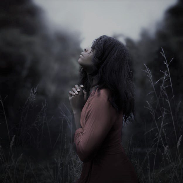 prayer-low-color